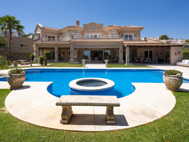 Villa Zanalita – Mansion with Panoramic Views in Nueva Andalucía