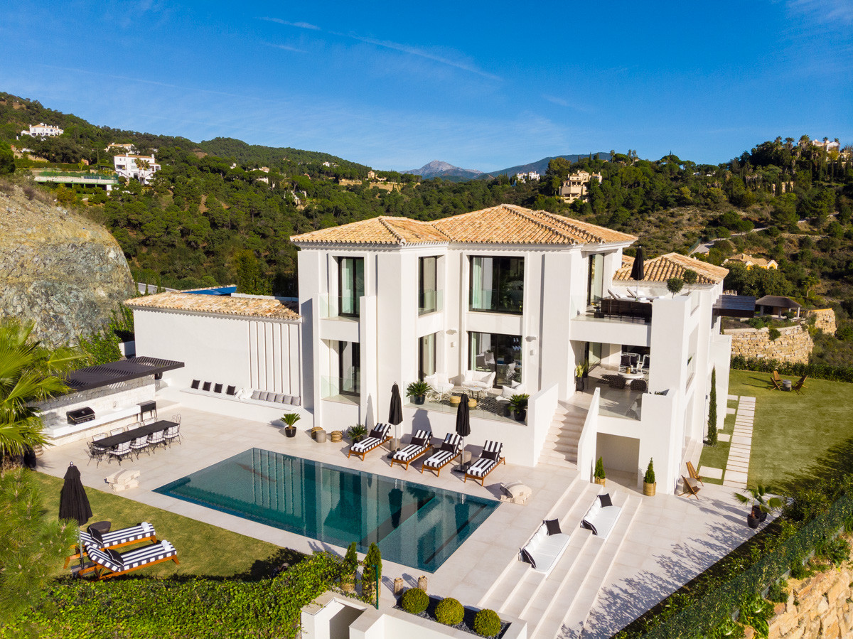 Villa Oak Valley – Impresionante Villa en la ladera del Madroñal, Benahavís