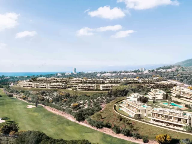 Santa Clara Homes: Lujo y confort en primera línea de golf