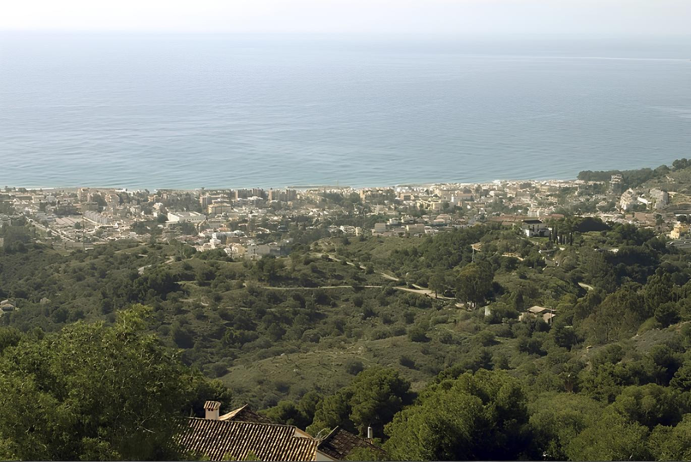 Perfect opportunity to invest in strategic land for luxury housing in Malaga.