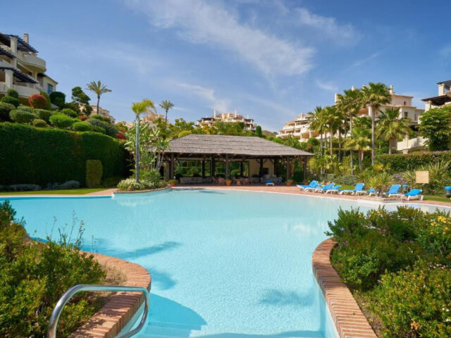 3 bedroom Duplex Appartment in a exclusive community in Los Capanes del Golf.