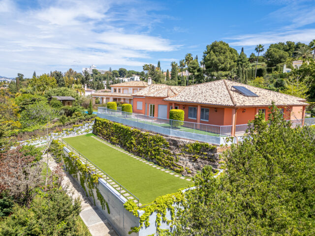 Encantadora villa en El Paraíso, Estepona.