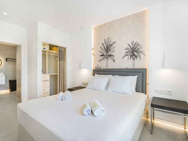 Incredible investment opportunity – 7 independent ground floor apartments in a frontline beach community of Calahonda, Mijas Costa | Image 2