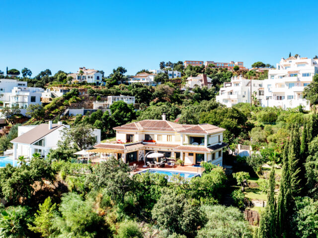 Absolutely epic candle with views to the sea, the valley, and the dawn! In Monte Elviria, Marbella East. | Image 2
