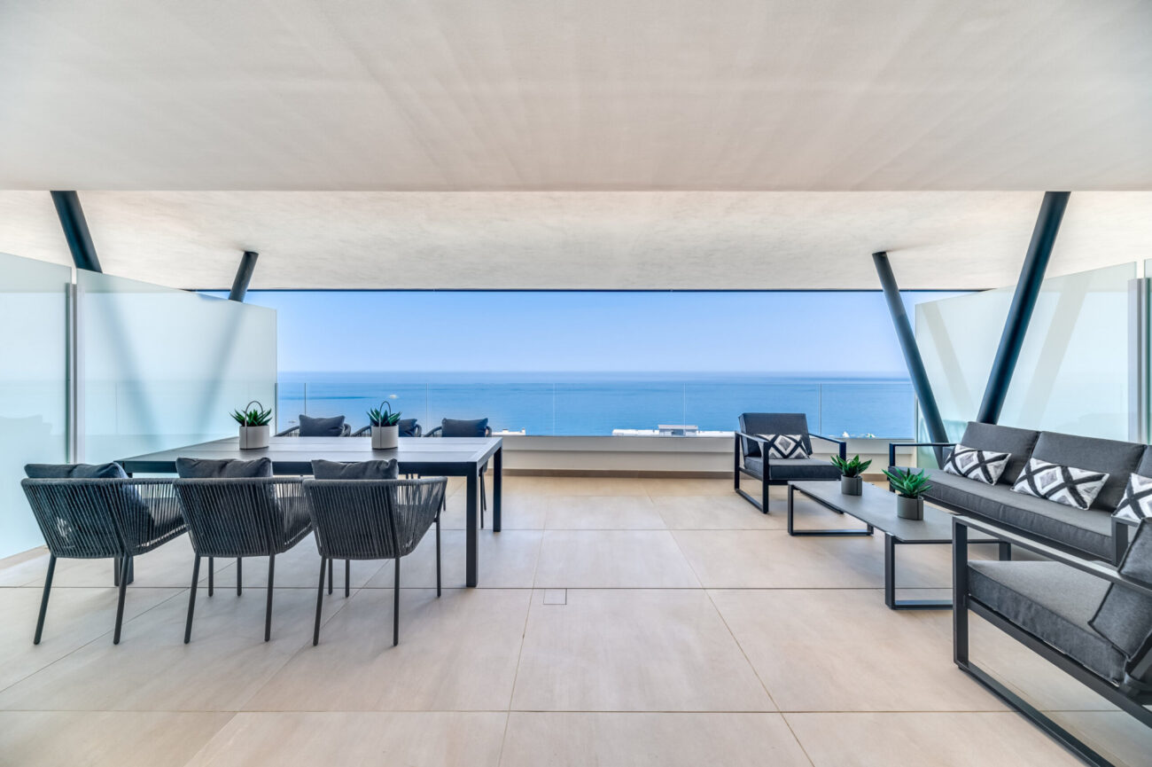 Duplex Penthouse with Sea Views in El Higueron – Luxury Property on the Costa del Sol