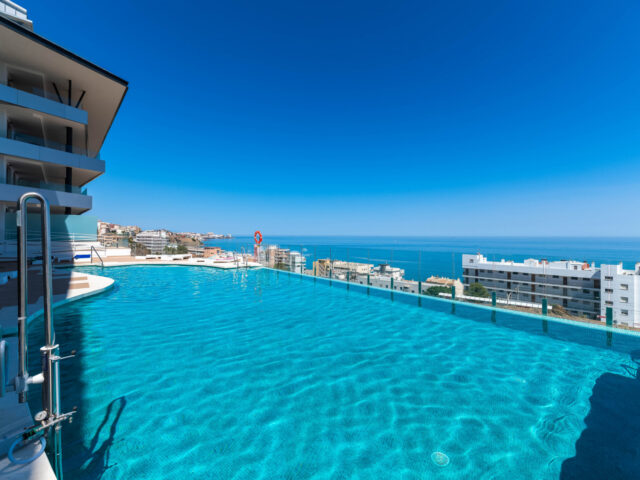 Duplex Penthouse with Sea Views in El Higueron – Luxury Property on the Costa del Sol