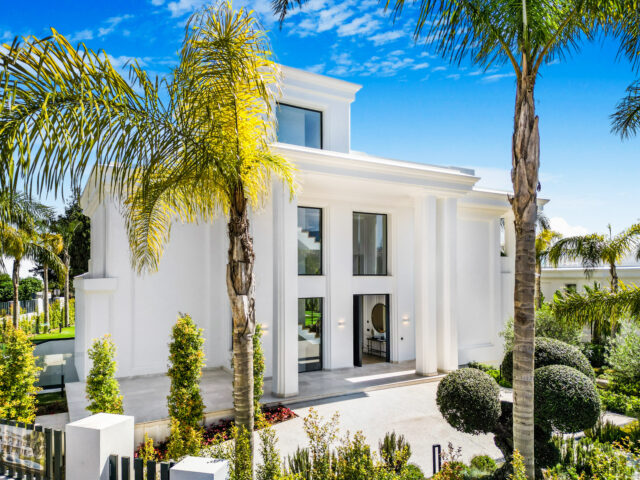Exclusiva Villa Independiente en Club Lomas de Marbella. | Image 2