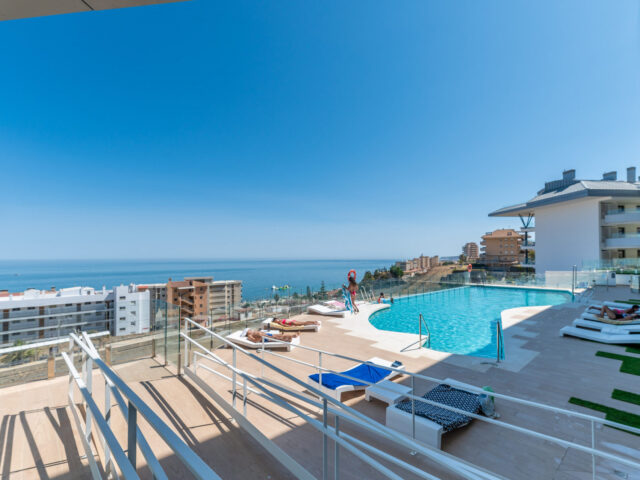 Ático Dúplex con Vistas al Mar en El Higuerón – Vivienda de Lujo en la Costa del Sol | Image 2