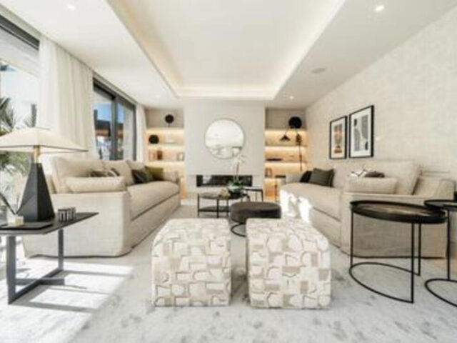Moderna villa con acabados de lujo en Estepona. | Image 3