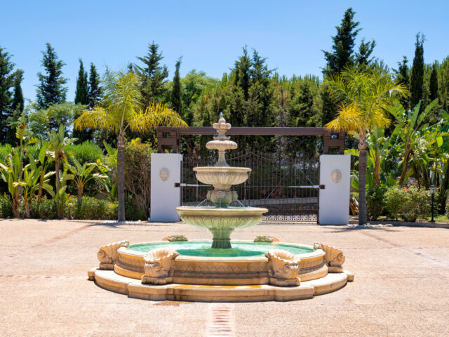 Villa Vitelli – Magnífica Mansión Andaluza ubicada en Cancelada, Estepona | Image 1