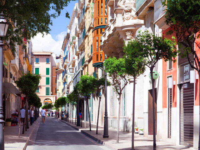 Hotel en Venta en Torremolinos: Activo Estratégico en la Costa del Sol | Image 1