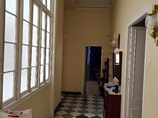 Oportunidad en Málaga: Edificio para rehabilitar, ideal alquiler vacacional, hostel, oficinas, coliving, etc. | Image 3