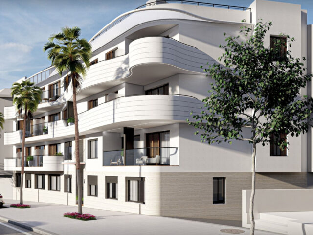 Local comercial en Estepona, una inversión en el corazón de la Costa del Sol. | Image 2