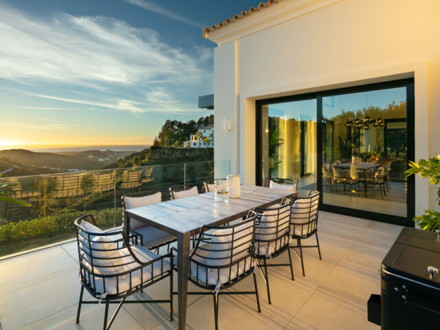 Villa Oak Valley – Impresionante Villa en la ladera del Madroñal, Benahavís | Image 3