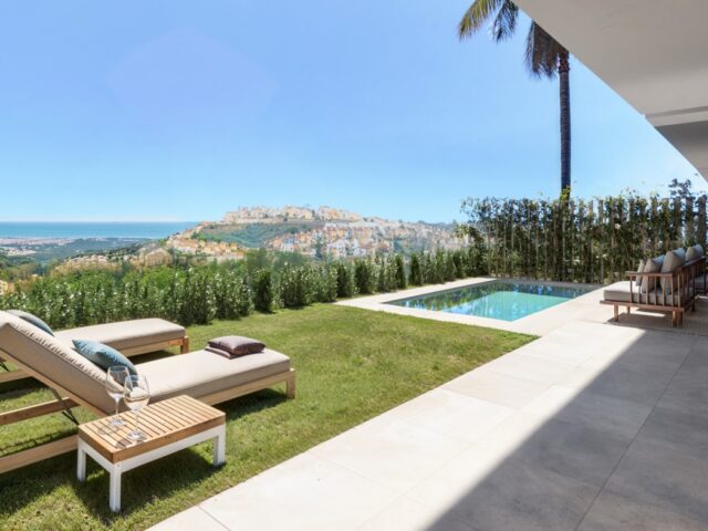 Spinto Blue, Luxury Townhouses in Casares del Sol with Sea Views