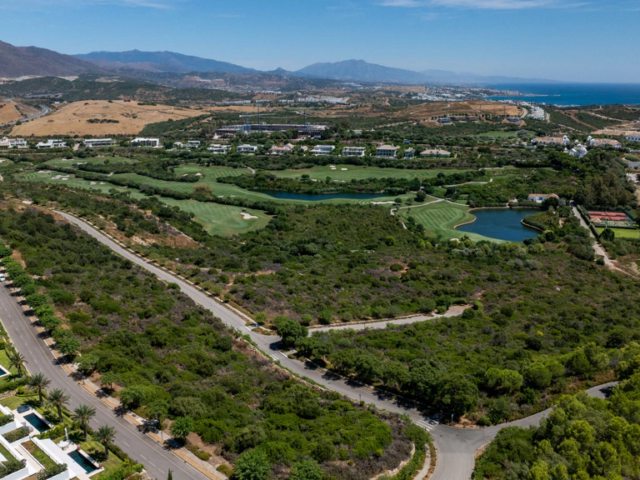 Lake Essence Mansions, Exclusive Plots in Finca Cortesín for Custom Luxury Villas