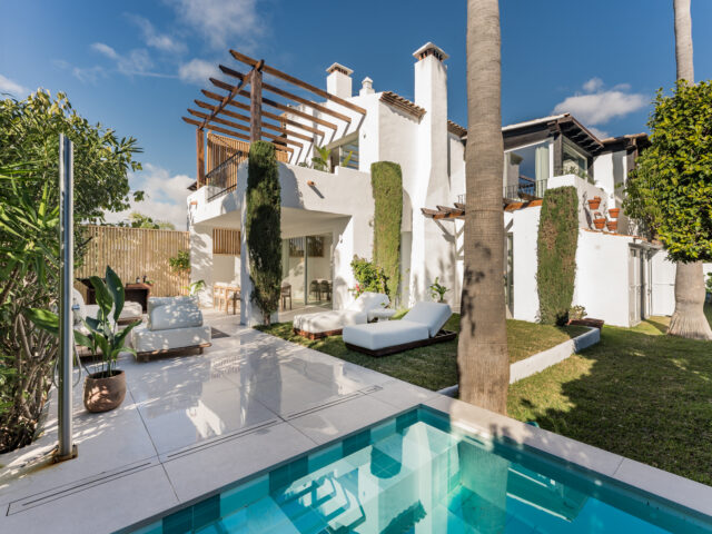 Casa Manca, Designer villa in Altos de Puente Romano, on Marbella’s Golden Mile