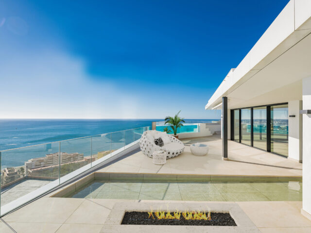 Carat, Modern Residences in Reserva del Higuerón