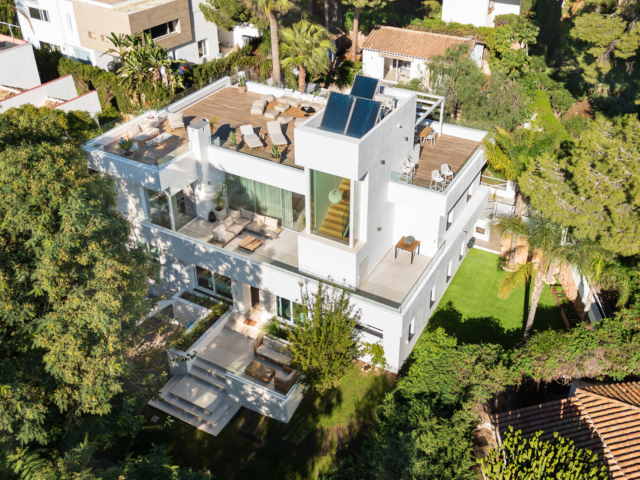 Casa Linnea, Contemporary residence in the Golf Valley, in Nueva Andalucia | Image 0