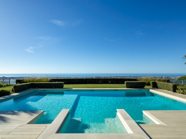 Villa Aguila, contemporary residence with Andalusian charm and panoramic views | Image 1