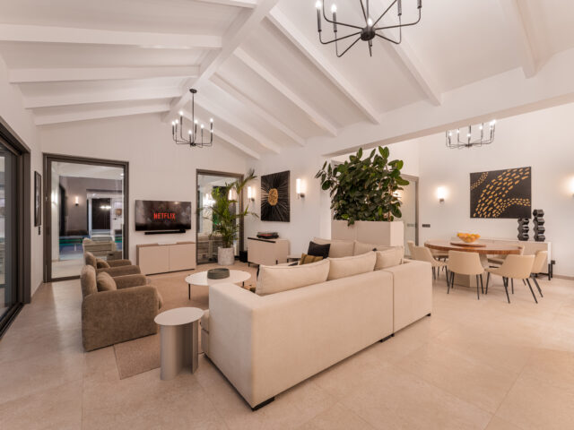Villa Camelia, a contemporary residence in the heart of Golf Valley | Image 2