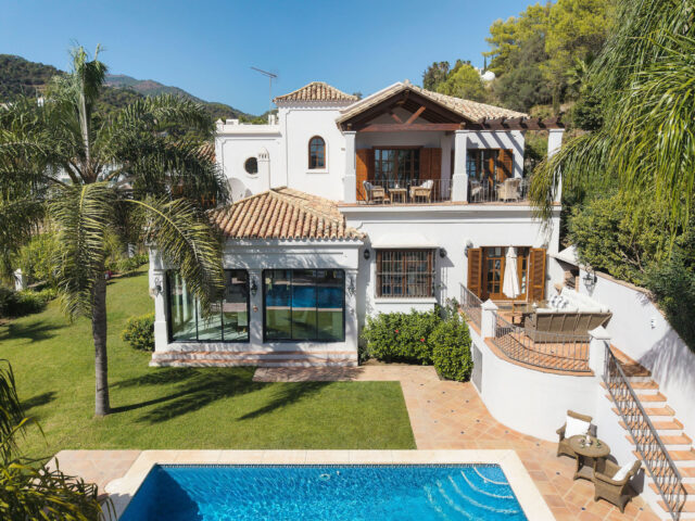 Villa Las Palmeras, exclusive home in the El Madroñal community in Benahavis | Image 2