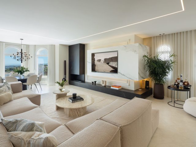Penthouse Colgantes: Dúplex renovado en Jardines Colgantes, Marbella | Image 2