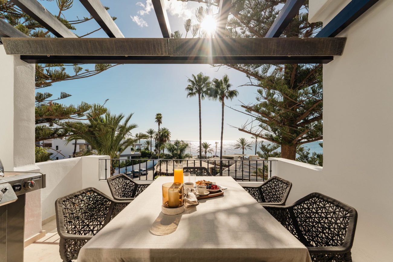 Penthouse Horizon: dúplex reformado en la exclusiva urbanización Castiglione, en San Pedro de Alcántara.