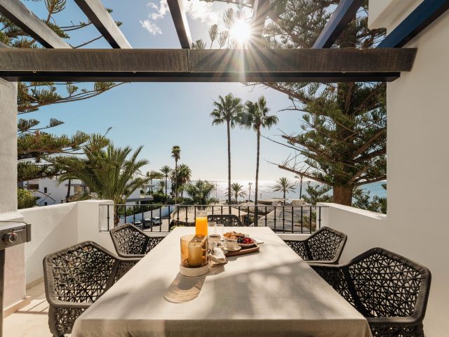 Penthouse Horizon: dúplex reformado en la exclusiva urbanización Castiglione, en San Pedro de Alcántara.