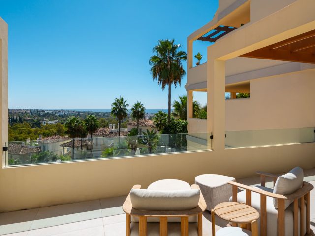 Apartmento Jasmine: Vivienda reformada en el exclusivo complejo Palacetes Los Belvederes | Image 1
