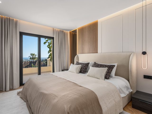 Maison Vue: Adosado Renovado en La Quinta Hills, Benahavís | Image 3