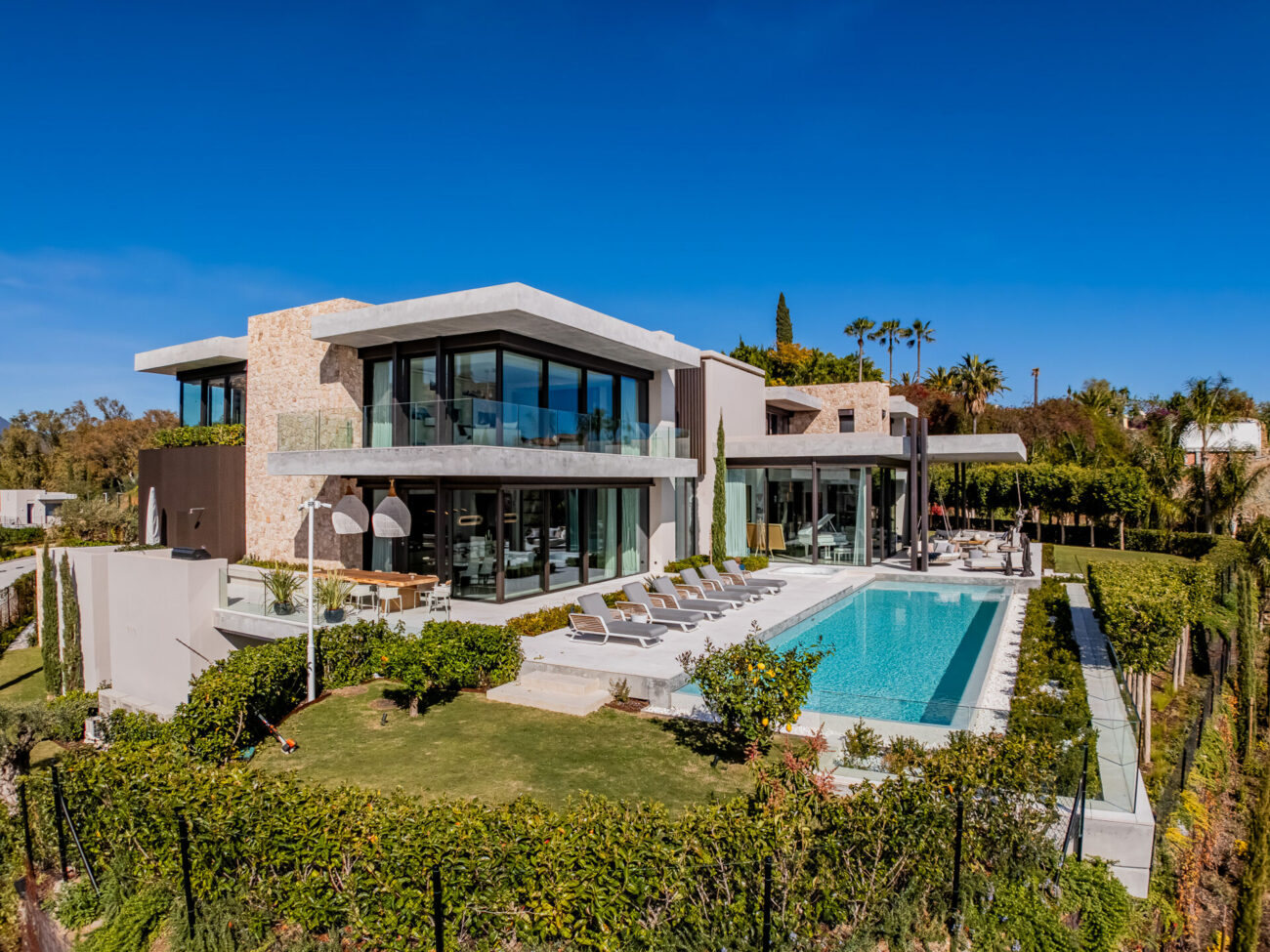 Presentamos The Hills 12, villa de diseño contemporáneo en La Quinta, Benahavís