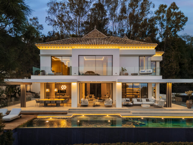 The Ridge, a contemporary villa on the golf course frontage in La Quinta | Image 0
