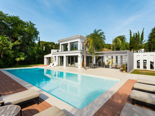 Discover Villa Pacific in Las Brisas, Nueva Andalucía: functional architecture and comfort in the heart of the Valle del Golf | Image 1